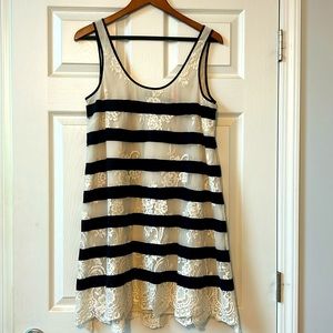 Women’s BCBG Max Azria lace striped dress ❤️